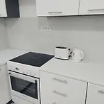 Apartament Mona *