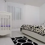 Mona * Podgorica